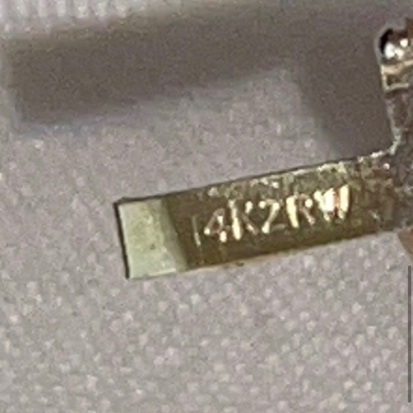 Brand New Kay 14K Gold and Diamond Necklace - Picture 7 of 9